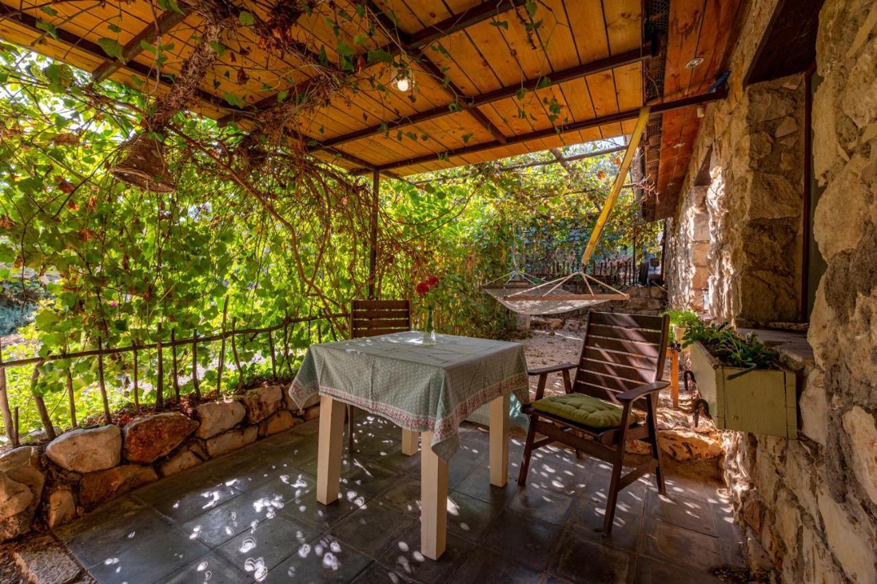 Hemdatya Stone Suites In The Galilee Ilaniya Exterior photo
