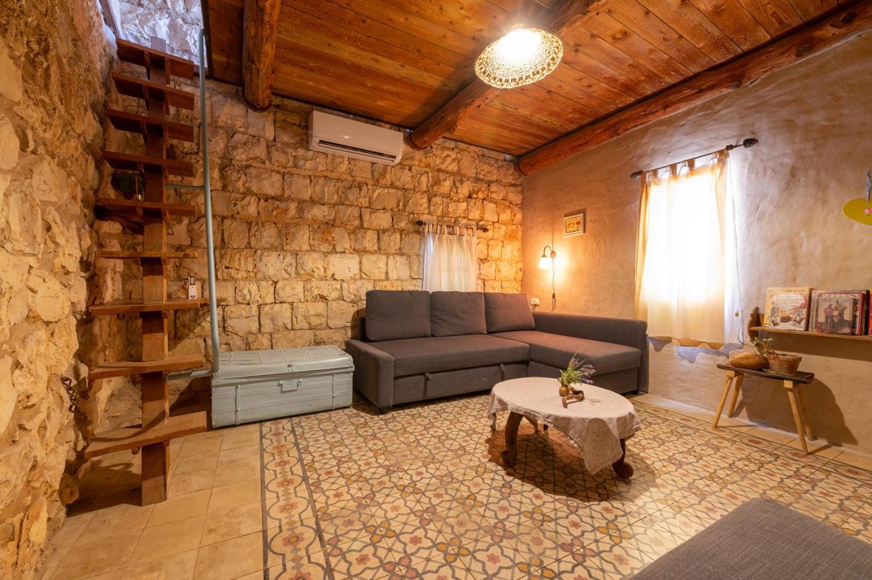 Hemdatya Stone Suites In The Galilee Ilaniya Room photo